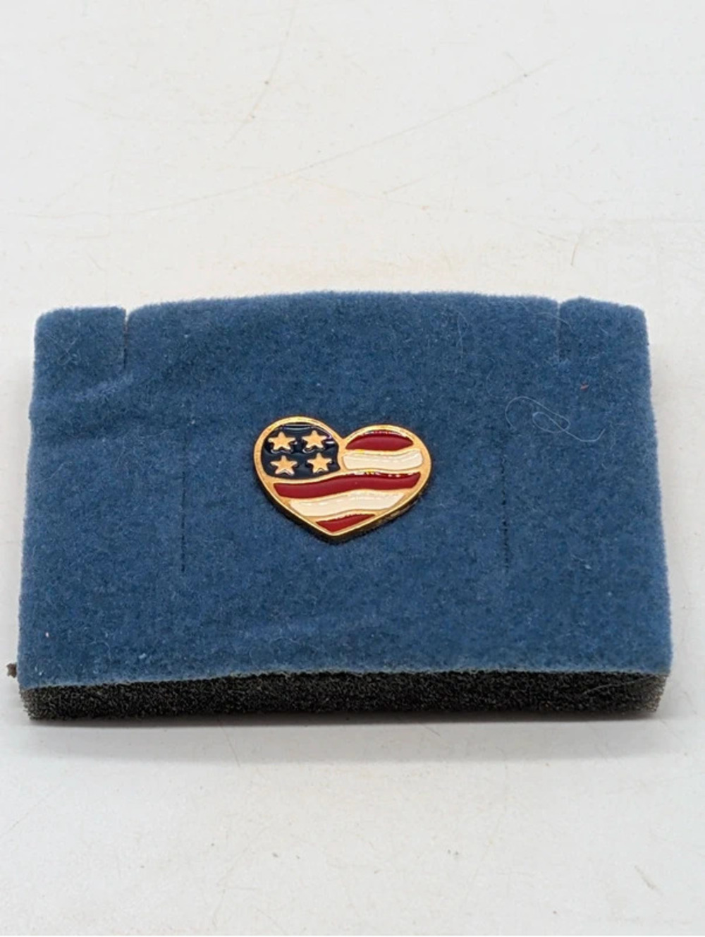 Vintage Avon 2001 American Flag Patriotic Heart Lapel Pin Gold Tone Made in USA